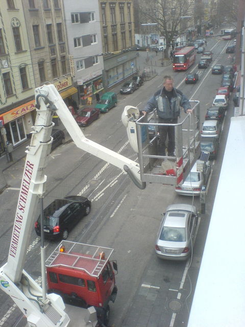 huch... bonnerstrasse kran mann 