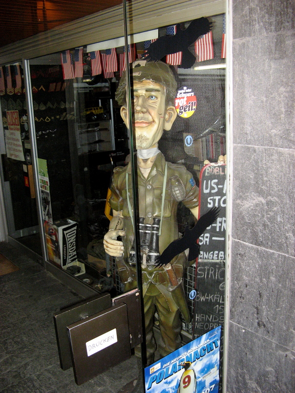 Join the army! armyshop soldat b�blingen 