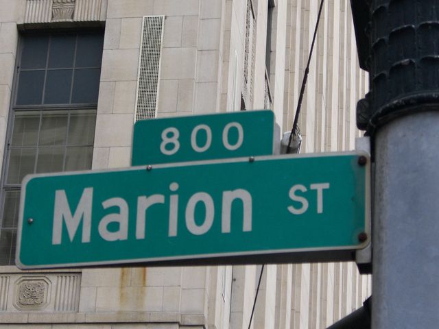 mama mama stra�enschild street 