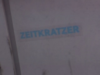 Zeitkratzer berlin kreuzberg aufkleber zeit 