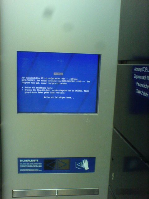 kapott abgestrzt windows automat bluescreen flughafen 