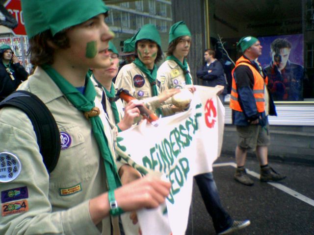 idealistische jugend pfadis k�ln pfadfinder demo dpsg 