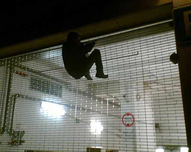  garage klettern klimmz�ge affe chris gitter drunk 