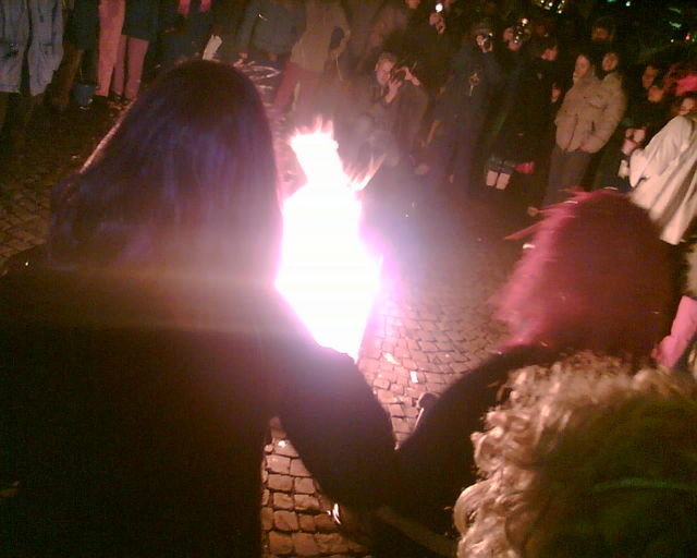  nubbel qhof verbrennung feuer karneval 2006 