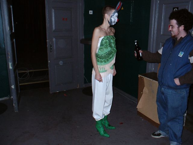  hasenfrau bier hase frau gleb riga 2004 