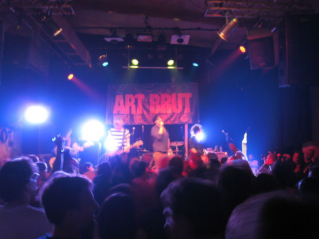 ART BRUT!!!! artbrut geb�ude9 konzert 