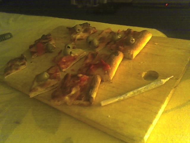 Feierabend pizza kiffen feierabend joint pizzeria gl�cklich 