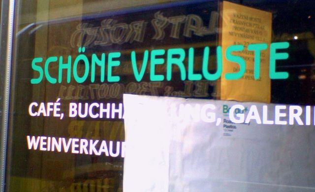 verlust verlust schaufenster cafe galerie schn prag 