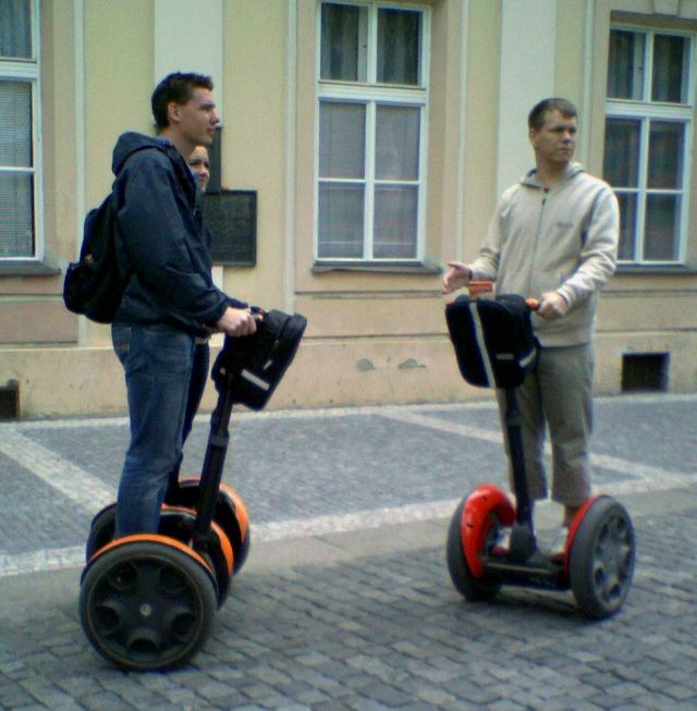 nobeltouristen segway stadtf�hrung touristen prag 