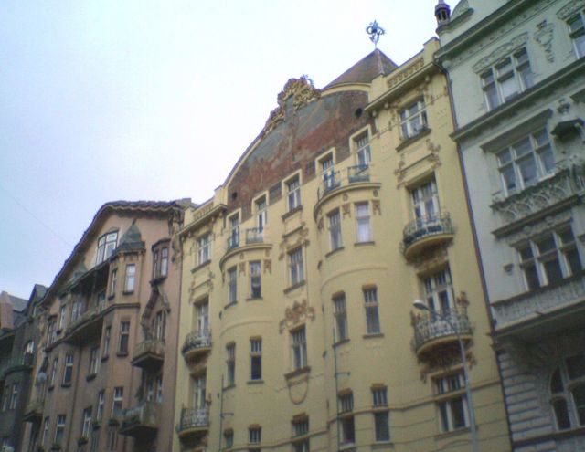 bh. huser fassade malerei prag 