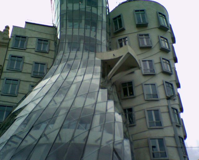 prag modern tanzendes_haus architektur prag 