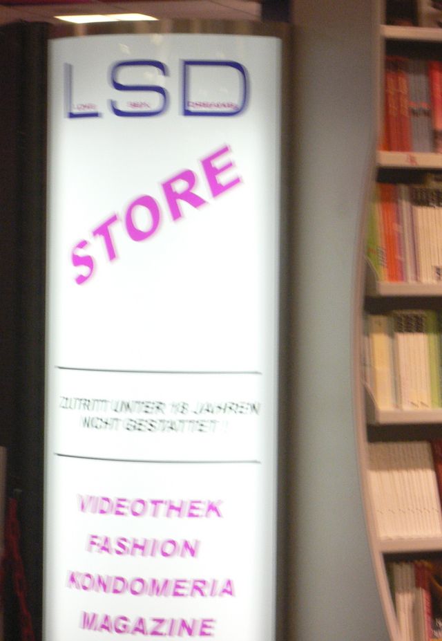 drug store lsd gesch�ft laden drogen store videothek hamburg 