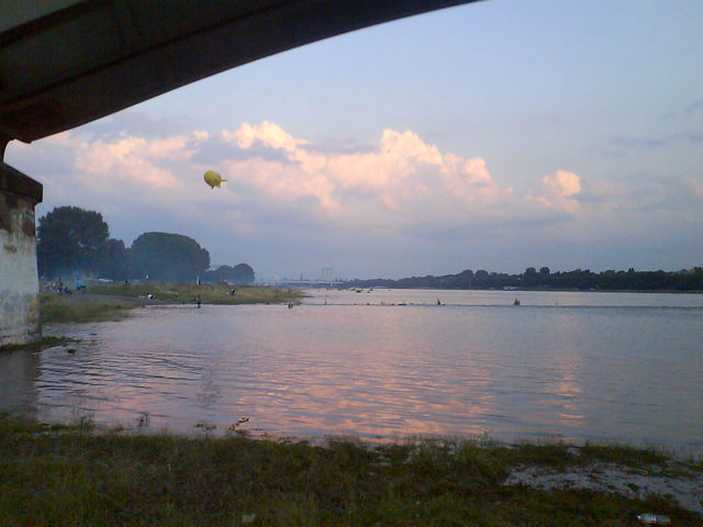  rhein hochwasser spiegelung sdbrcke 