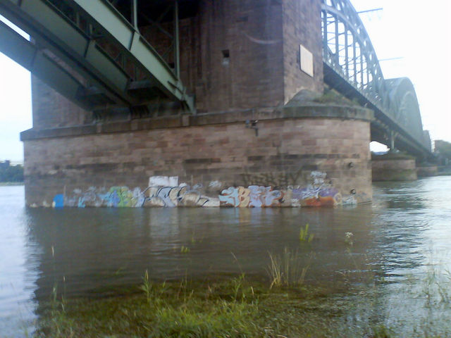  rhein hochwasser spiegelung s�dbr�cke 