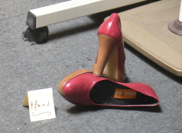 leben auf pump(s) pfand pumps stöckelschuhe schuhe 