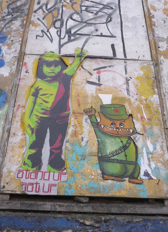 stand up schanzenviertel m�dchen streetart kampf b�r hamburg 