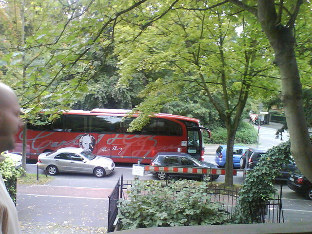 willkommen in k�ln... rum�nien bus nationalmannschaft 