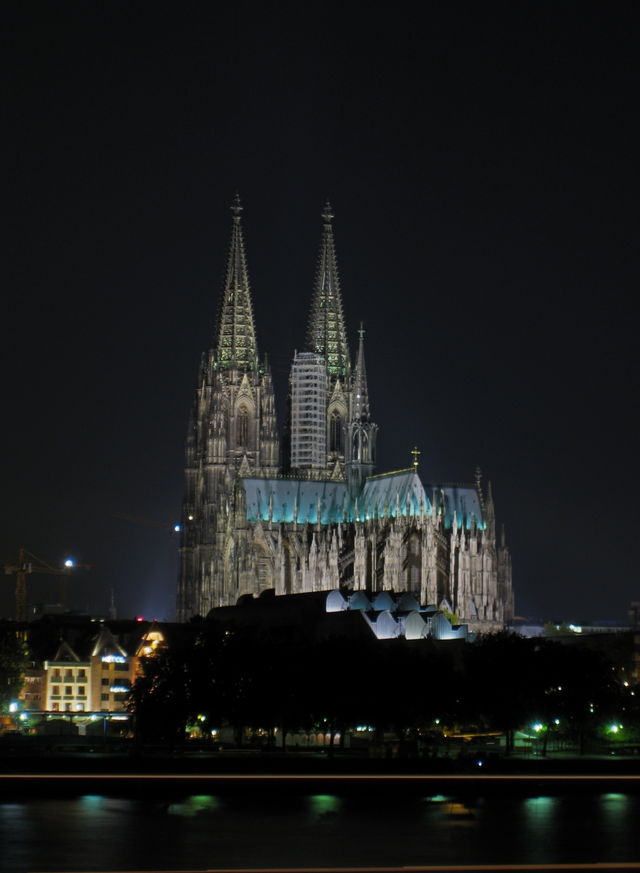 Dom. dom k�ln dunkel nachts hdr 