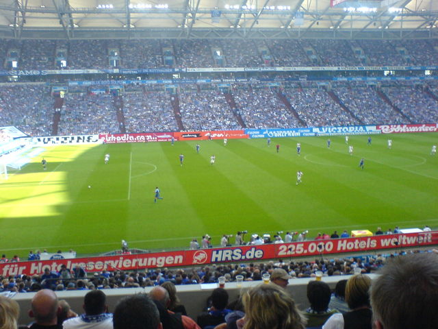spielimpressionen fussball fu�ball stadion fans schalke gelsenkirchen veltins-arena 