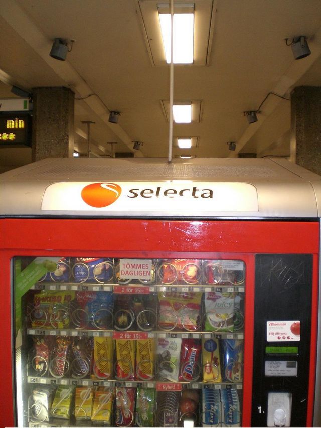 selecta... selecta automat sigkeiten schweden u-bahn stockholm tunnel-bana 