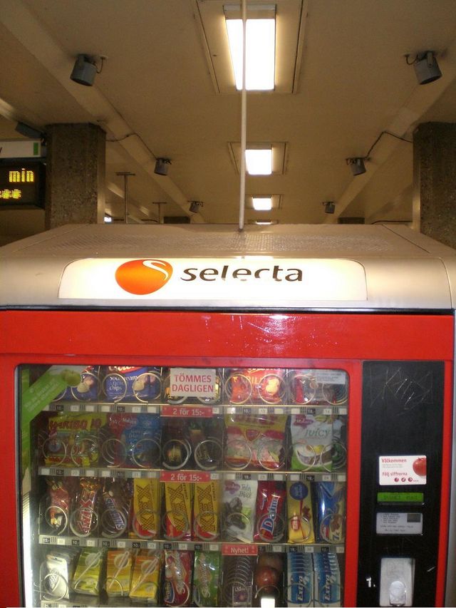 selecta... selecta automat s��igkeiten schweden u-bahn stockholm tunnel-bana 