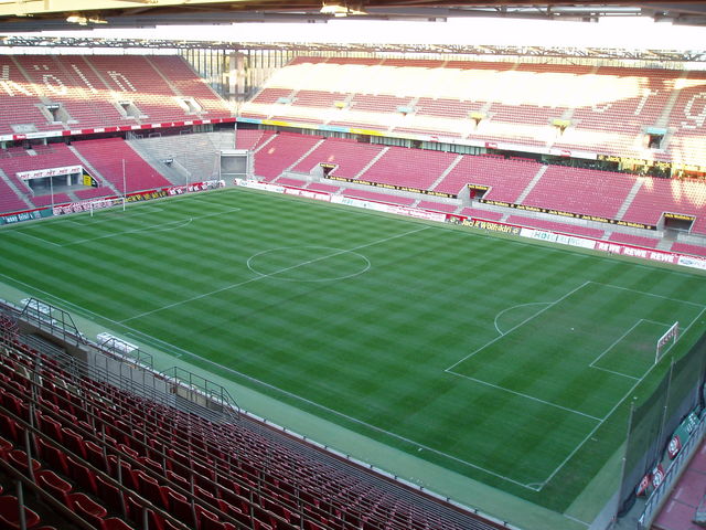 Fusseck! fussball k�ln fu�ball stadion m�ngersdorf rheinenergie leer k�lner k�lle nix 5711 5711_4_life 