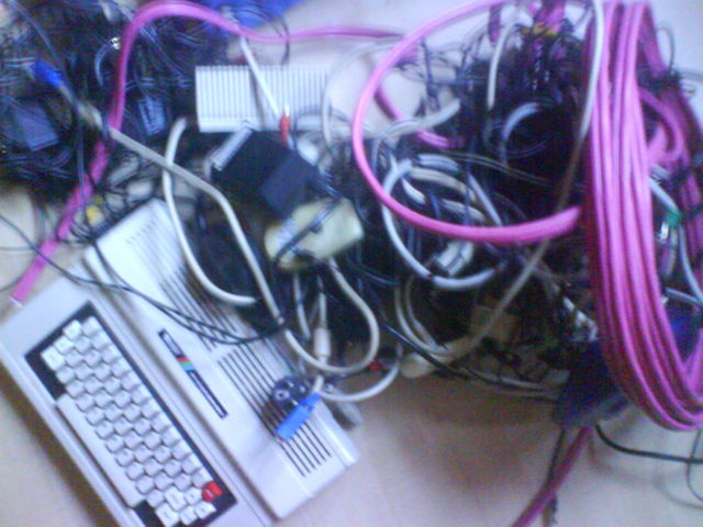 beim aufrumen gefunden 3 tandy alt computer mll knoten kabel kabelsalat 