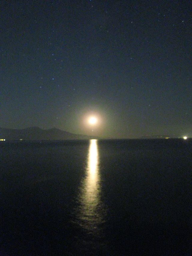 Mondschein meer wasser mond trkei berge kusadasi 