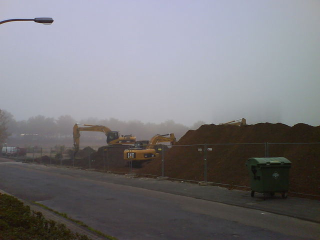 Bagger im Nebel nervig bagger nebel l�rm 