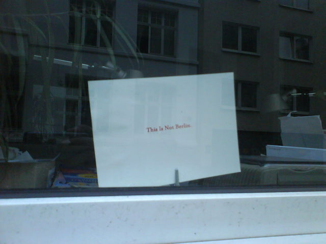 This Is Not Berlin... k�ln werbung berlin lokalpatriotismus postkarte 