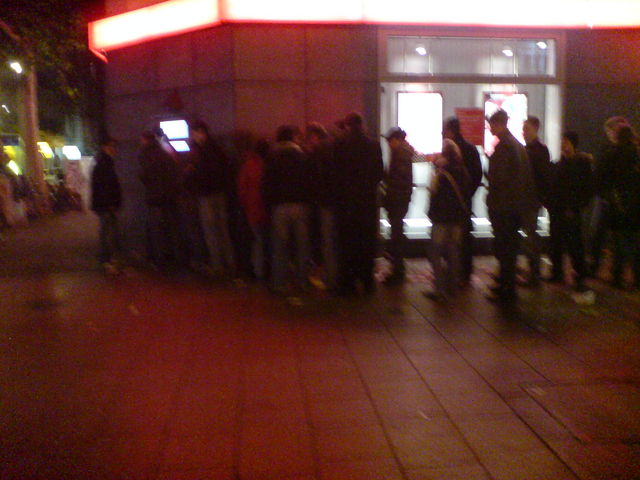 Angestellt! ec reeperbahn automat schlange 