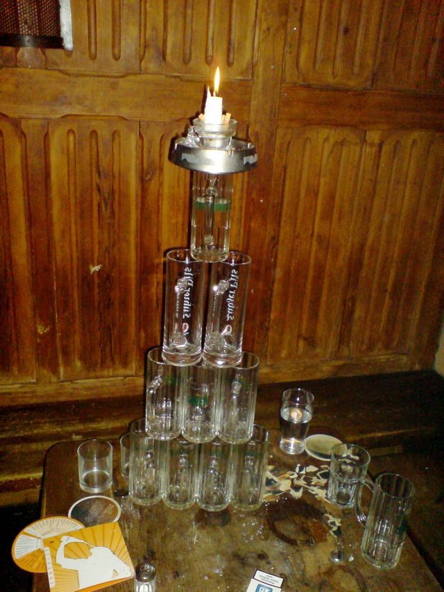 Kneipenkunst bier glas kerze turm freisch�tz 