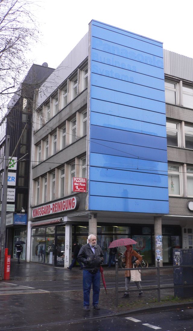 suchbild rudolfplatz weg hauswand fassade anders 