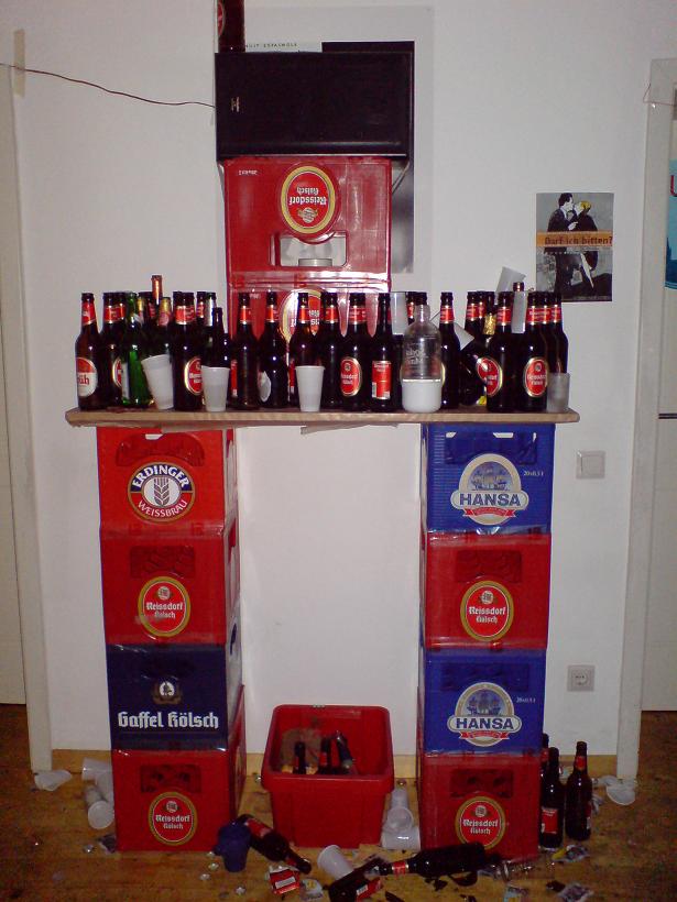 nachher 2 party stolzestra�e 8.12.07 bierflaschen dreckig 