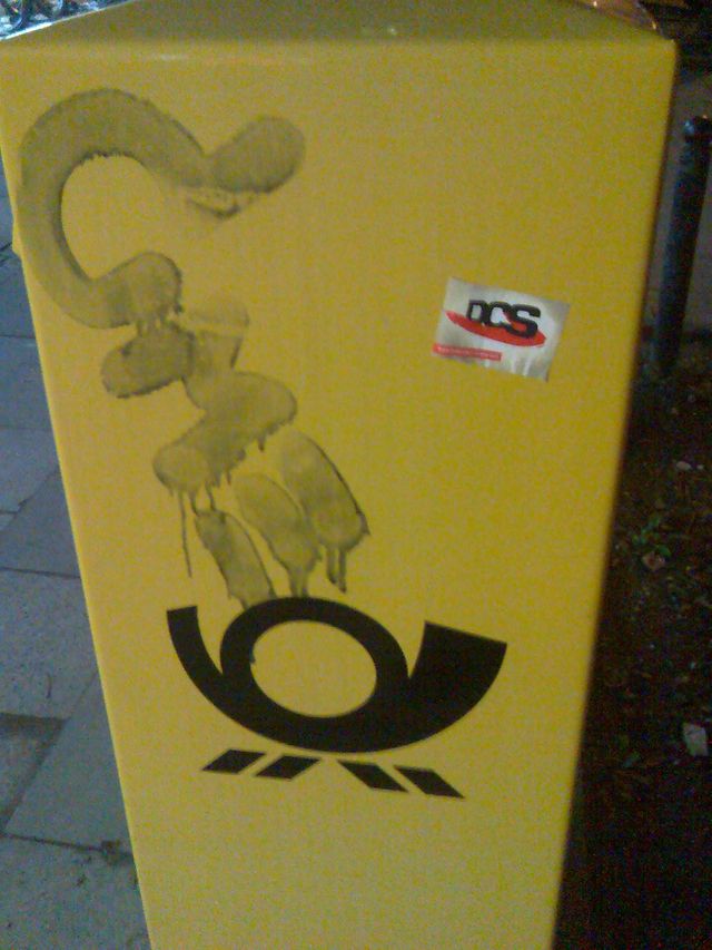 Dreamcast Scene dcs dreamcast briefkasten k�ln streetart s�dstadt scene demoscene 