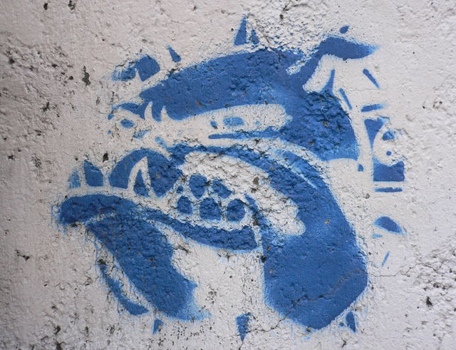 bulldog bulldooge grafitti hund streetart zagreb 