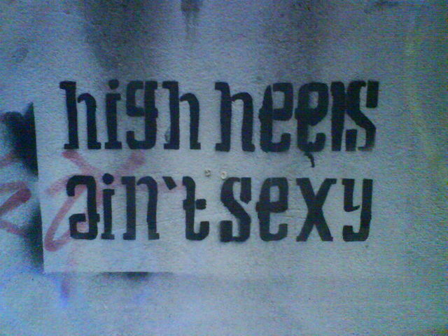 ain't sexy k�ln streetart highheels 