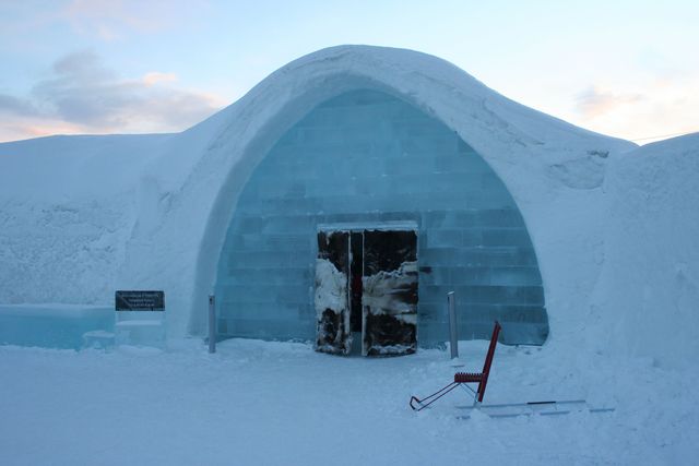 Eingang zum Eishotel eingang nordkap2008 eishotel 