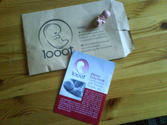 Massenmord f�tus werbung plastik abtreibungsgegner 