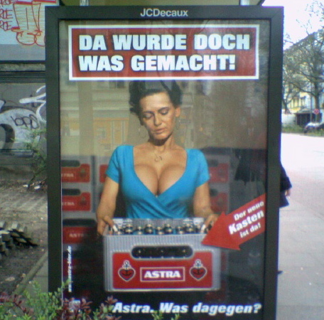 korrektur bier plakat titten werbung brste busen astra hamburg 