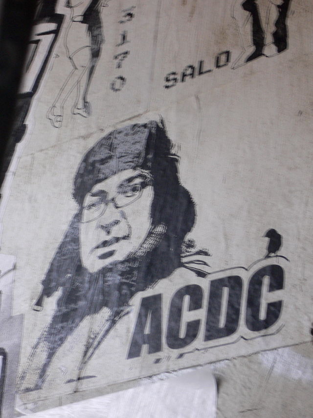 rock on acdc plakat streetart hamburg schanzenviertel 