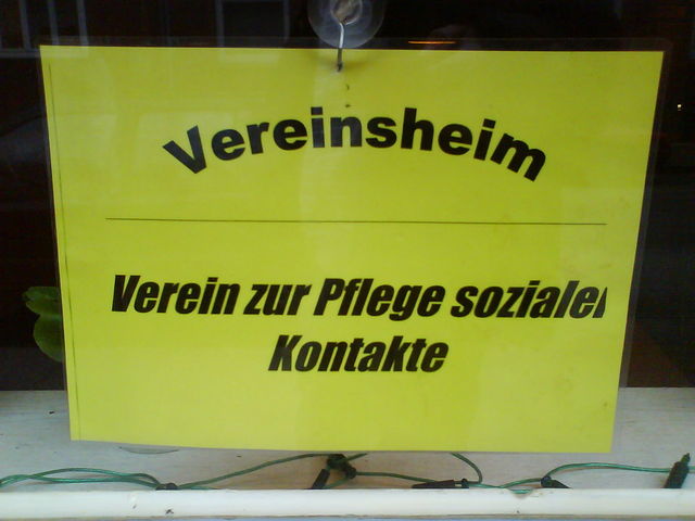 rauchen = soziale kontakte kneipe schild verein hamburg raucher 