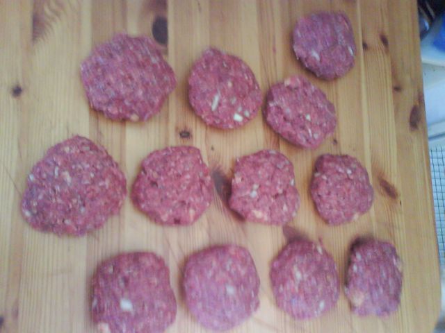 fleisch in handlichen portionen frikadellen burger mett frikadelle 