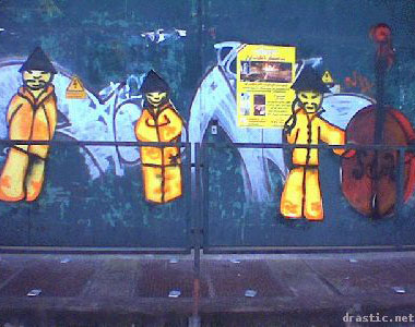 drei chinesen mit dem kontrabass streetart chinesen k�ln uni 