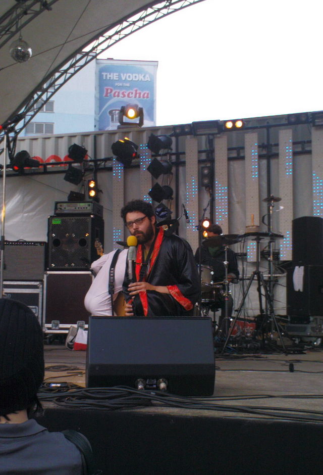 der aller-, aller-, allercoolste �berhaupt konzert b�hne bademantel bart soma2008 jamie_lidell odonien 