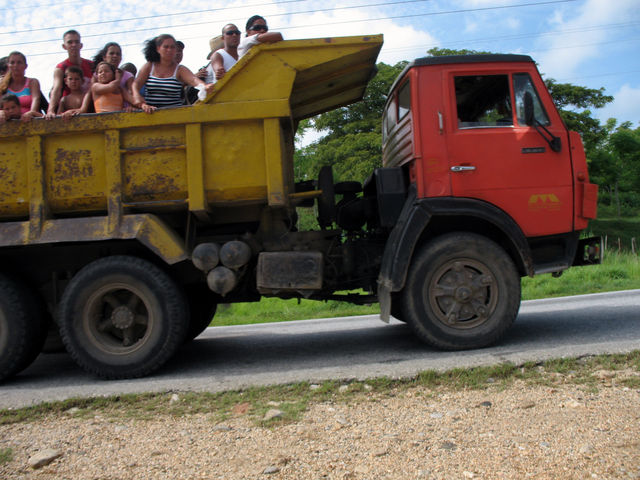 Groraumtaxi cuba bus taxi trinidad 