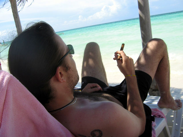 Entspannt am Strand III cohiba strand entspannung cayo coco karibik zigarre 