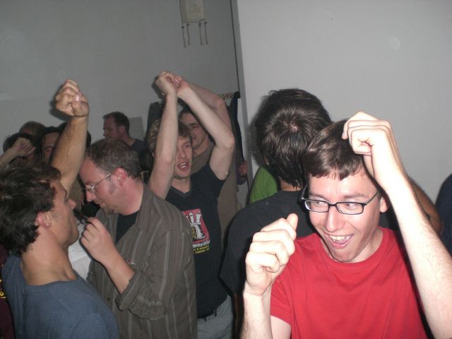 hands up for stolzestra�e party stolzestra�e wg-party 