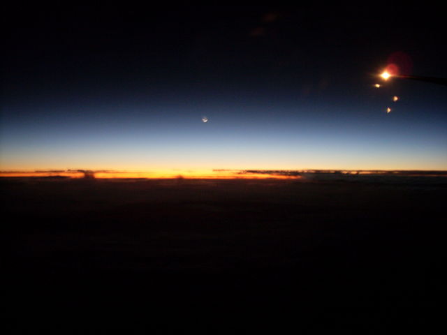 Sonnenaufgang aus dem Flugzeug beobachtet! sd flugzeug sonnenaufgang afrika 