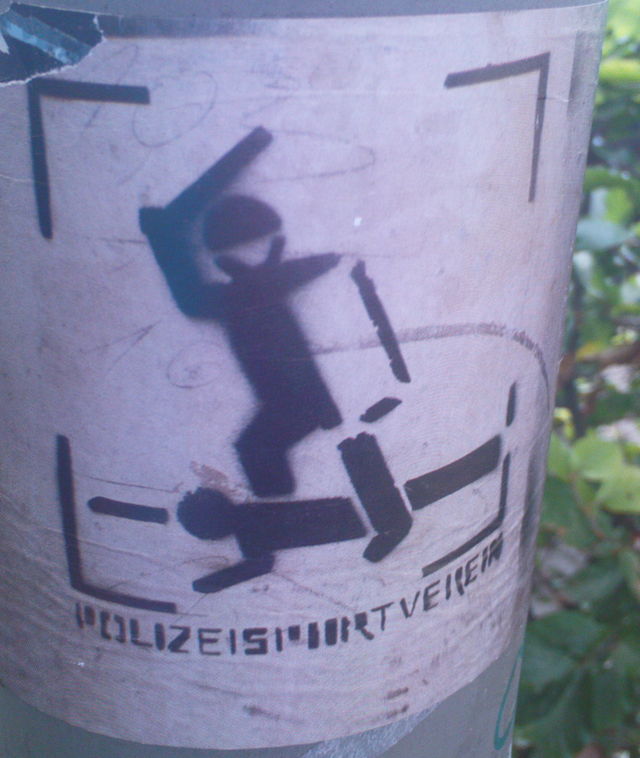 sport polizeisport verpr�geln bullen polizei sport schlagstock hamburg 